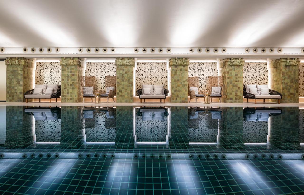 Conrad Hamburg Hotel Exterior foto The Spa at The St Regis Mumbai