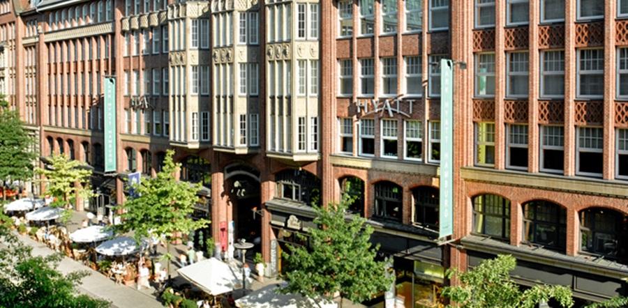 Conrad Hamburg Hotel Exterior foto The entrance to the building