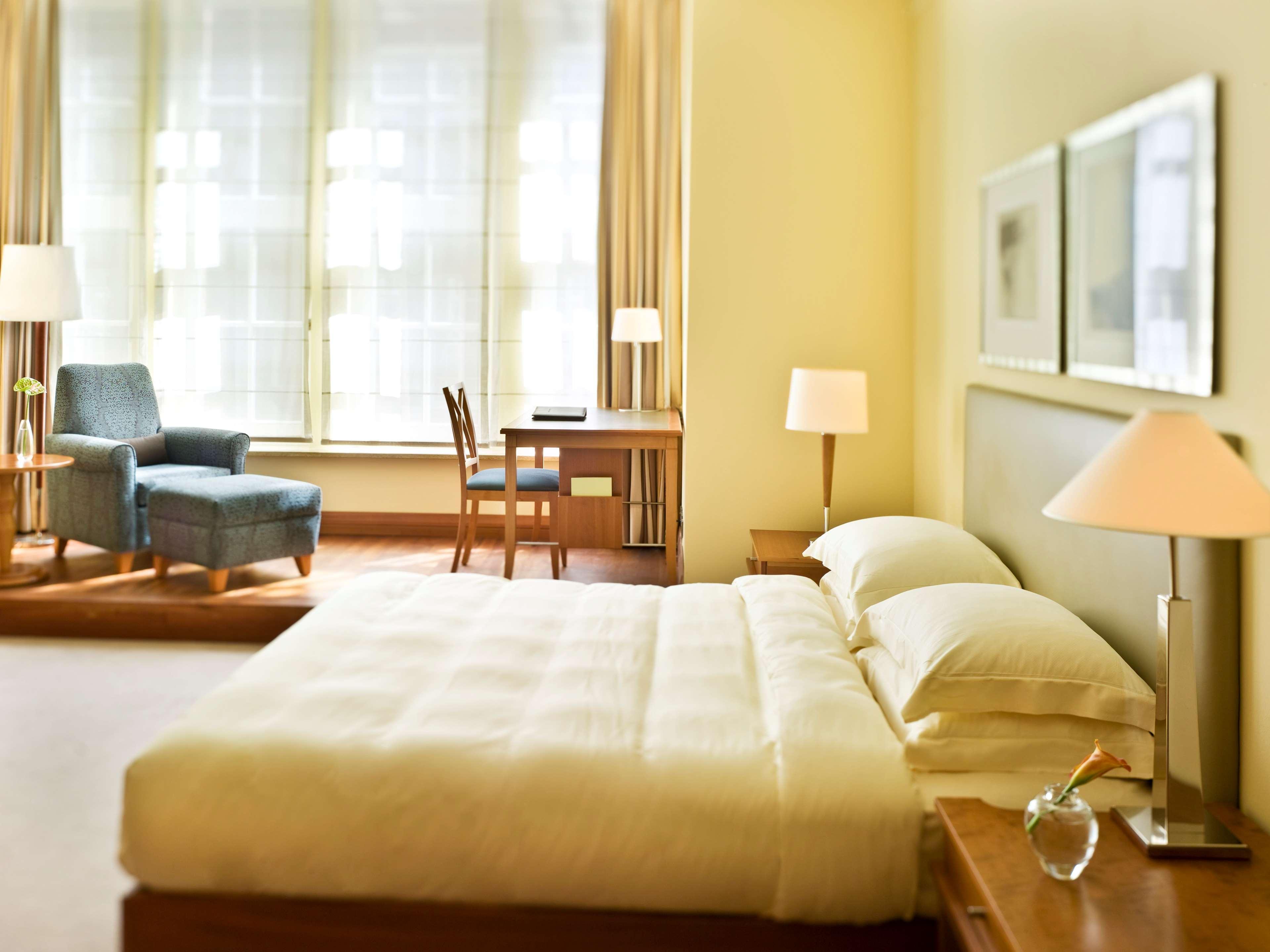 Conrad Hamburg Hotel Cameră foto A room at the Mandarin Oriental, Munich