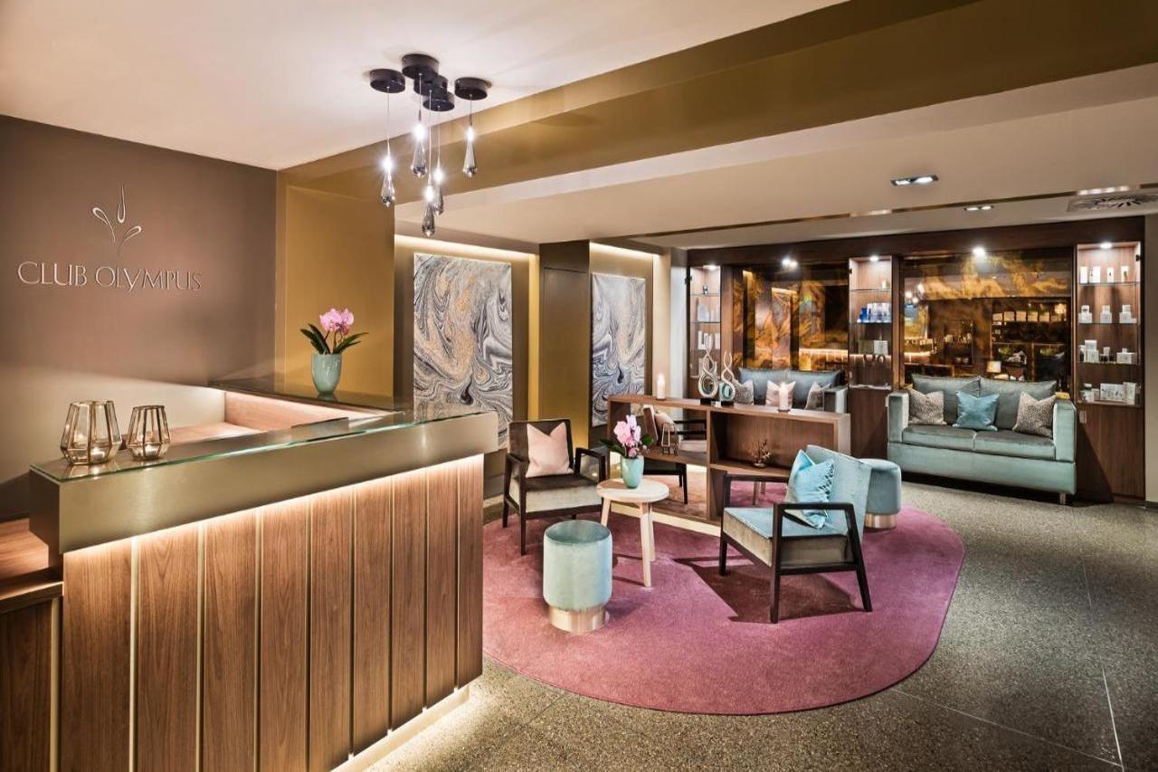 Conrad Hamburg Hotel Exterior foto The lobby of the hotel