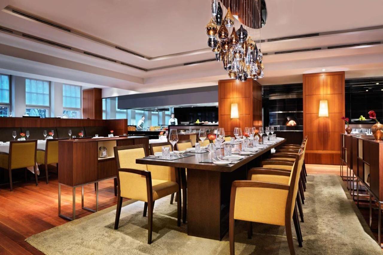 Conrad Hamburg Hotel Exterior foto The restaurant